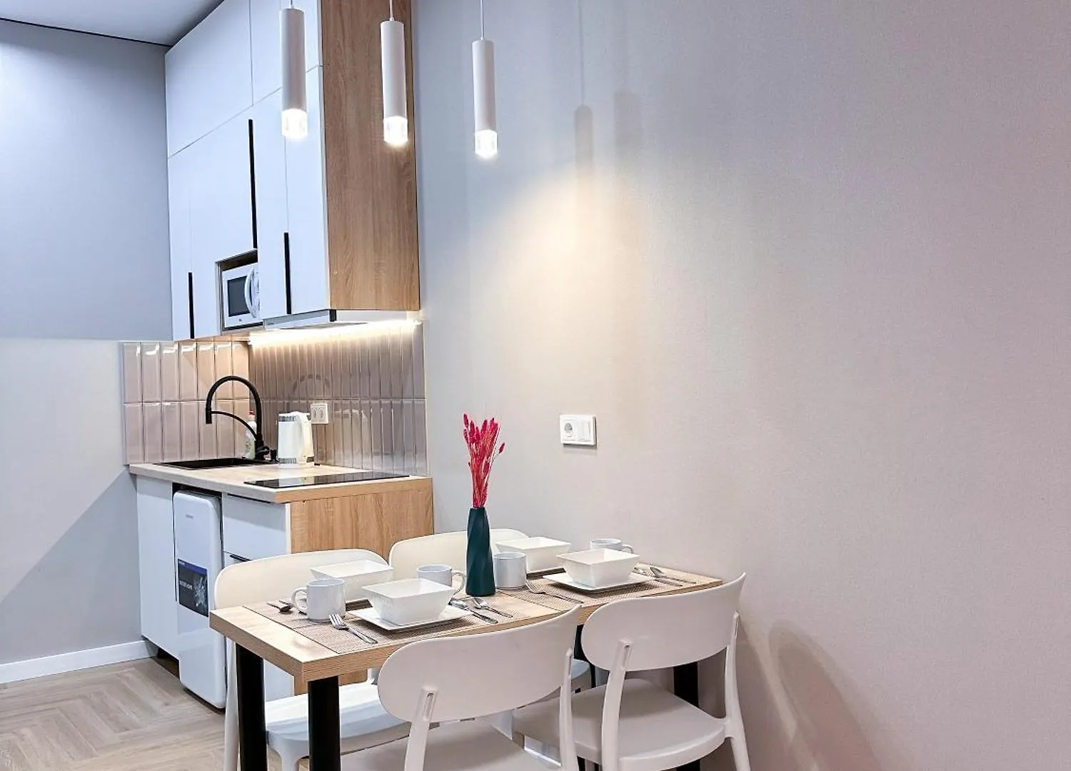 Современная Студия В 2 Минут До Мега Парка Almaty Apartment