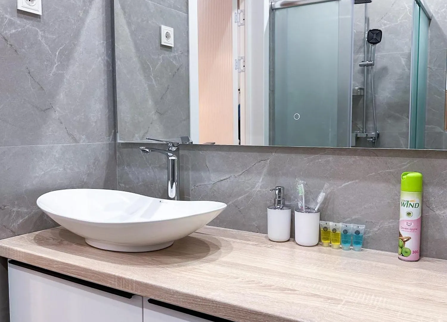 Apartment Современная Студия В 2 Минут До Мега Парка Almaty Kazakhstan